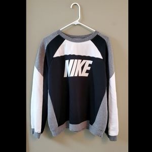 Womens Nike Sweatshirt